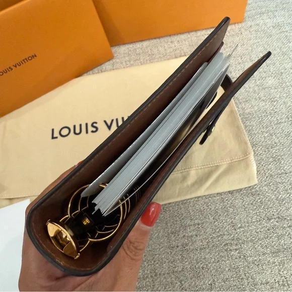 Louis Vuitton MM Agenda w/Receipt - Picture 5 of 10